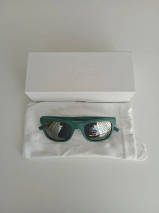 Gafas de sol Polaroid infantiles verdes