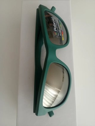 Gafas de sol Polaroid infantiles verdes