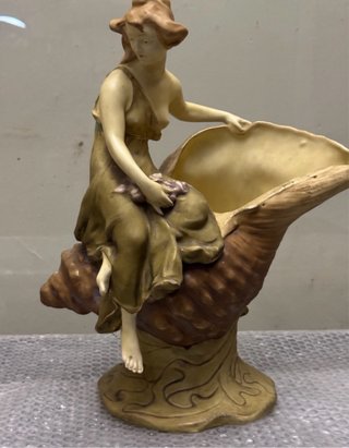 Statua Royal Dux Vintage