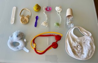Lote Muñeca Bebé con Accesorios