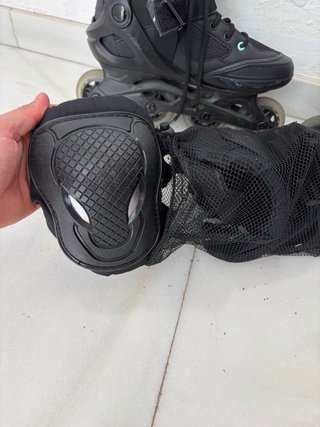 Patines en línea negros