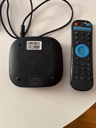 Decodificador Leelbox con mando y cargador