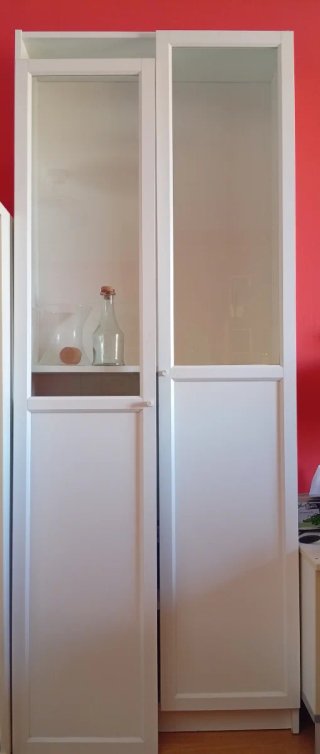 Librería Billy Ikea con puertas