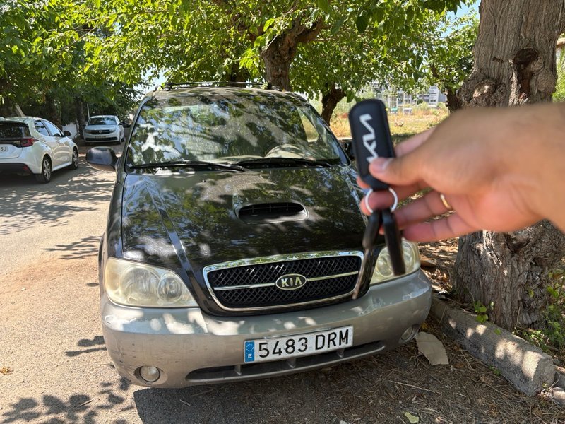 KIA Carnival 2005 - foto 1