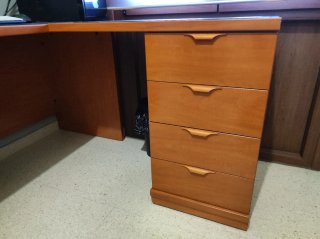 Escritorio de oficina de madera