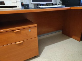 Escritorio de oficina de madera
