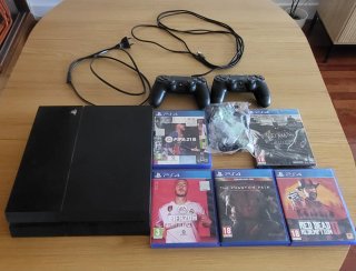 PS4 1TB + 5 Juegos + 2 Mandos + Cables