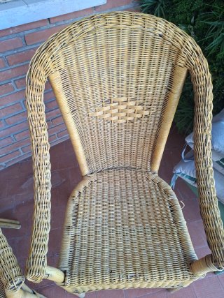 Pareja sillas de mimbre con cojín