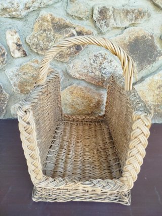 Cesto de mimbre grande con asa