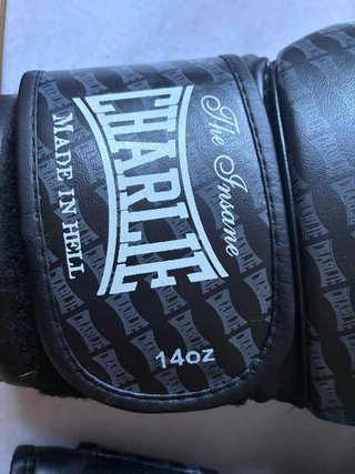 Guantes de boxeo Charlie The Insane