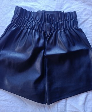 Shorts de cuero sintético Talle XS
