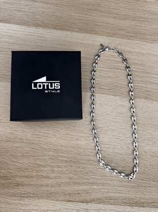 Cadena Lotus Plata Nueva
