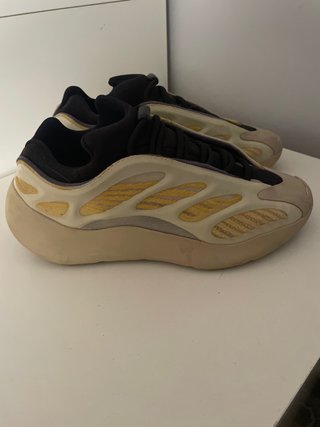 Adidas Yeezy 700 Talla 42 Beige Amarillo