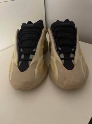 Adidas Yeezy 700 Talla 42 Beige Amarillo