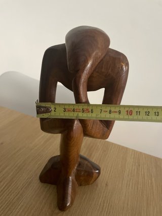 Figura Decorativa Madera Hombre Pensando