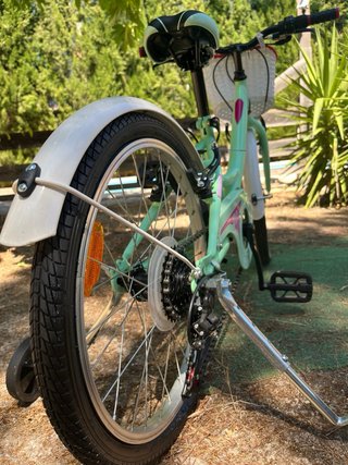 Bicicleta B-pro infantil Nueva con ruedines