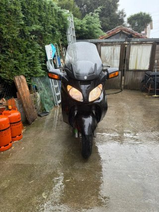 Suzuki Burgman 650 Executive Negra