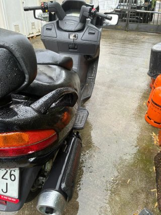Suzuki Burgman 650 Executive Negra
