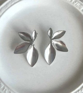 Pendientes plateados diseño hoja