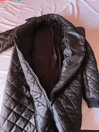 Chaquetón acolchado marrón oscuro