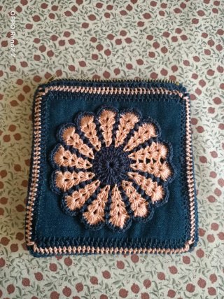 Bolso crochet artesanal flores azul y rosa