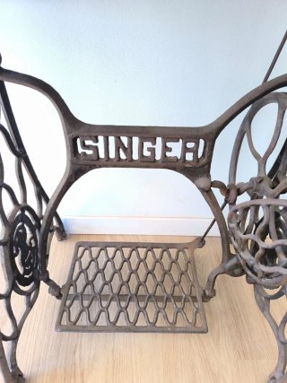 Máquina de coser Singer antigua