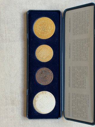 Estuche 4 Reproducciones Monedas Históricas