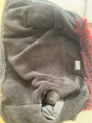 Chaqueta vaquera Zara con cuello peludo