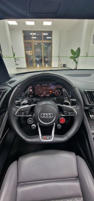 Audi R8 V10 Spyder AUDI EXCLUSIVE