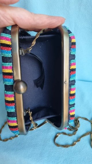 Bolso de mano Zara con abalorios
