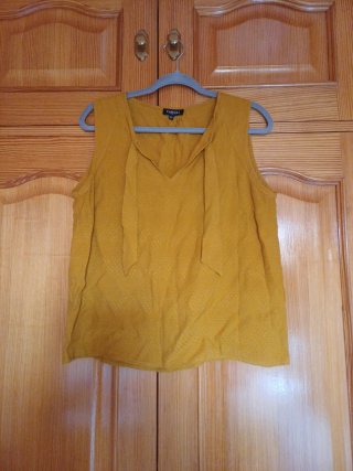 Blusa Caroll Talla 42 Amarilla