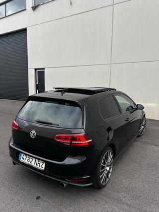 VOLKSWAGEN GOLF GTI PERFORMANCE 2014
