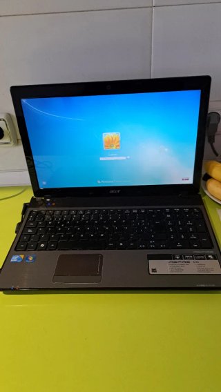 Acer Aspire 5741 Portátil Negro/Gris