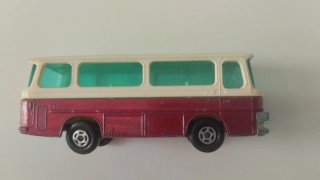 Autobús Setra Coach (granate) de Matchbox