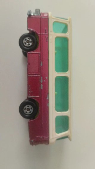 Autobús Setra Coach (granate) de Matchbox