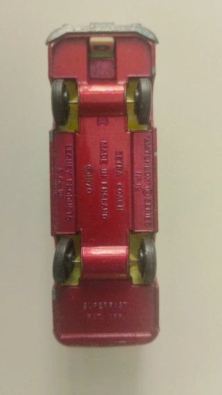 Autobús Setra Coach (granate) de Matchbox