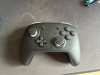Nintendo Switch + Mando Nintendo oficial pro 2