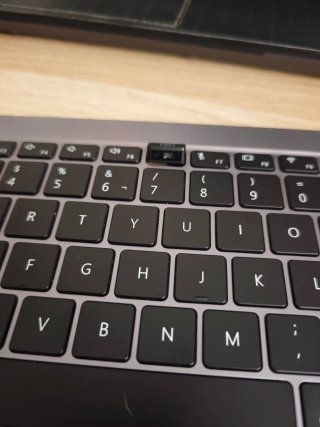 Huawei D14 per parti: tastiera, touchpad, altoparlante