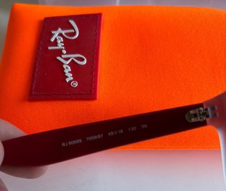 Gafas de Sol Ray-Ban Grises y Rojas. Infantiles.