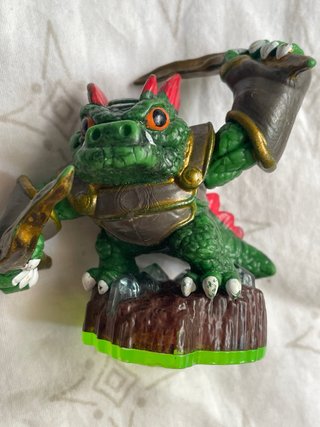 Skylanders 5 euros por figura