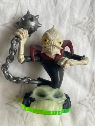 Skylanders 5 euros por figura