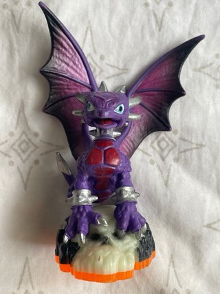 Skylanders 5 euros por figura