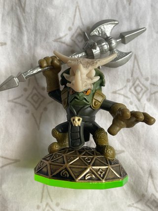 Skylanders 5 euros por figura