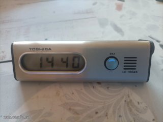 Orologio sveglia da viaggio Toshiba LQ-100AS