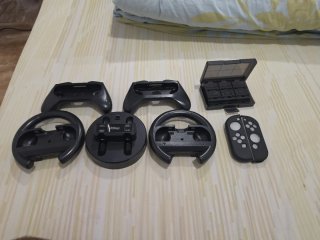 Accesorios Nintendo Switch: Volantes y Mandos, etc