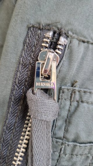 Abrigo verde militar Bershka premium