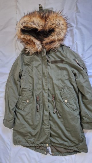 Abrigo verde militar Bershka premium
