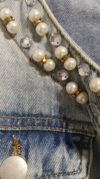 Cazadora vaquera con perlas
