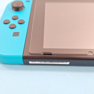 Nintendo Switch con scatola e custodia