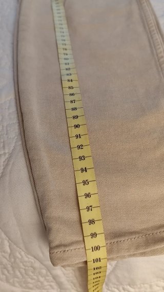 Pantalón cargo beige